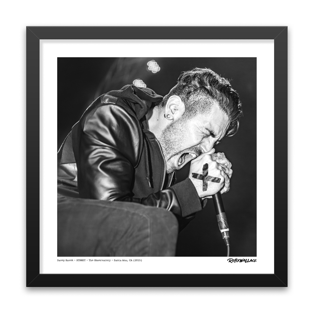 Photo by Rob Wallace: Davey Havok performing live with straight edge hardcore band XTRMST at The Observatory in 2015.